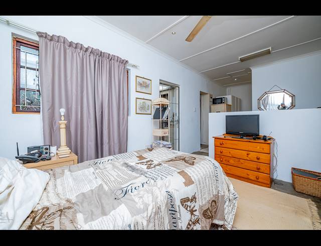 1 BEDROOM HOUSE TO LET IN CAVERSHAM GLEN